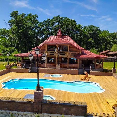 פירנובה Загородный Комплекс Fort Pirnov Park מראה חיצוני תמונה