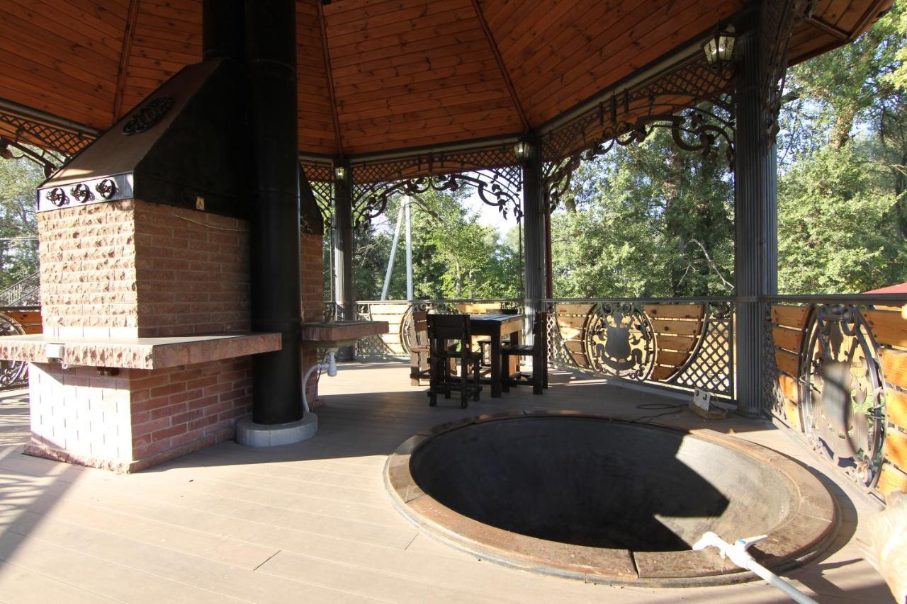 פירנובה Загородный Комплекс Fort Pirnov Park מראה חיצוני תמונה