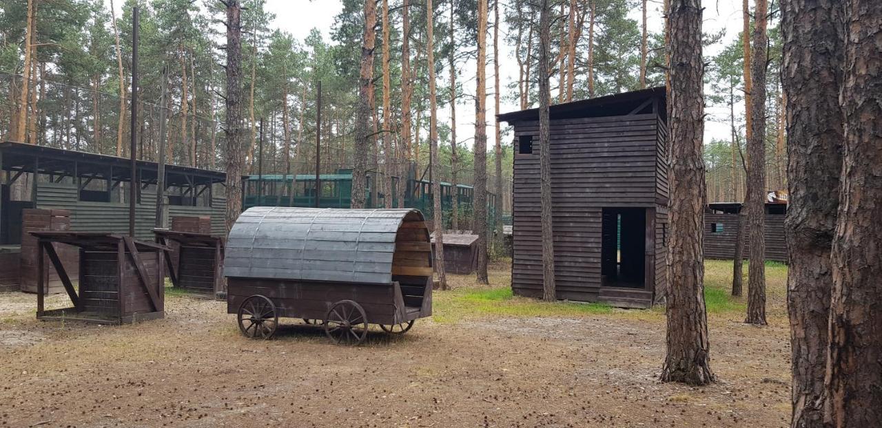 פירנובה Загородный Комплекс Fort Pirnov Park מראה חיצוני תמונה